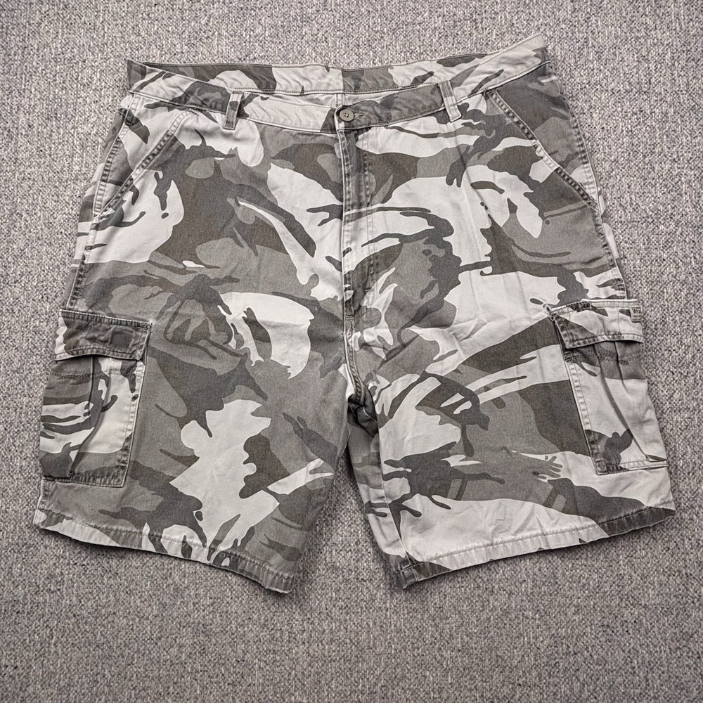 Wrangler Camouflage Cargo Shorts Mens Gray Camo Utility Pockets Outdoor